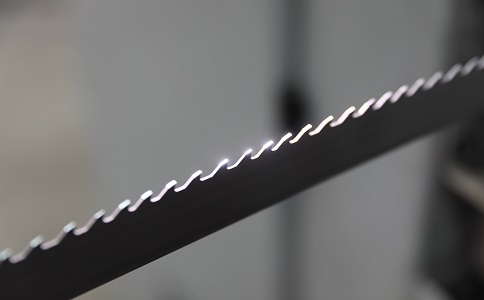 孝感双金属带锯条产生切削噪音的原因具体有哪些？